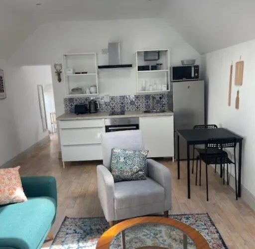 Cool Barn Conversion شقة *